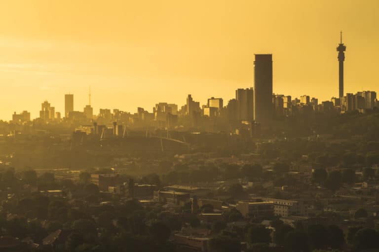 Johannesburg i solnedgång